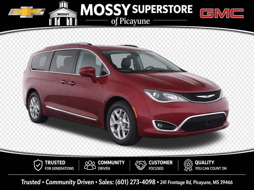 Used 2019 Chrysler Pacifica Touring-L Plus w/ Advanced Safetytec Group FWD image 2