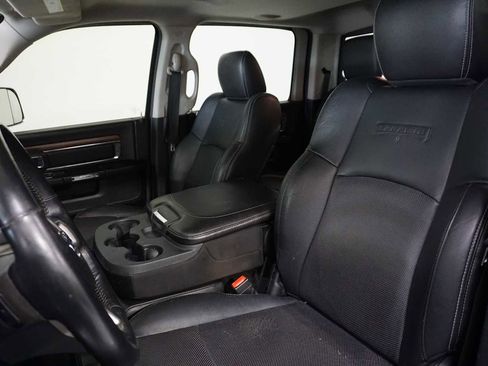 Used 2014 RAM 1500 Laramie w/ Convenience Group image 14