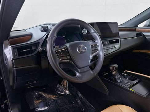 Certified 2025 Lexus ES 300h F Sport image 9