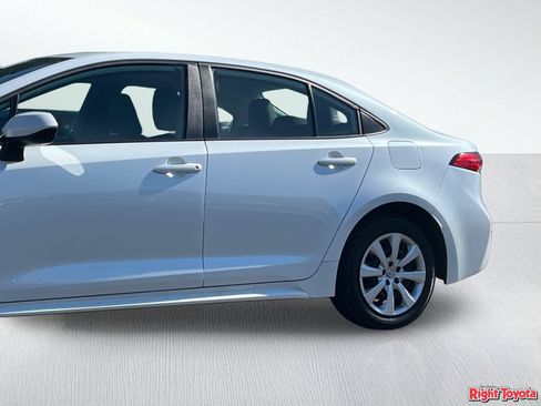 Certified 2025 Toyota Corolla LE FWD image 10