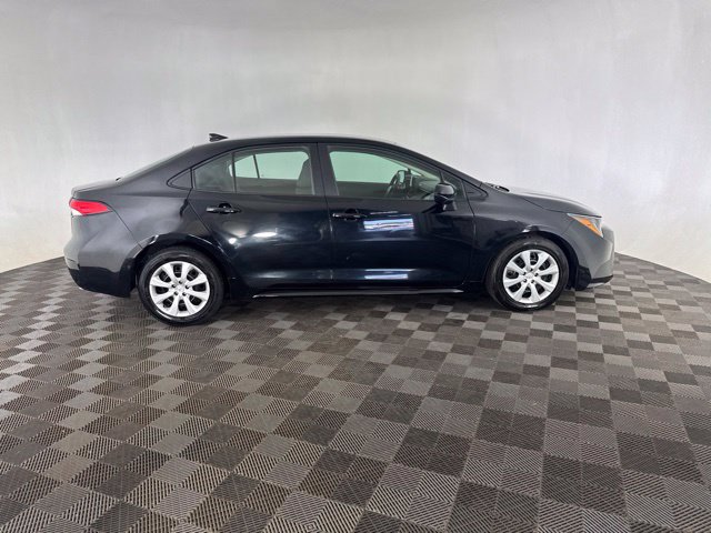 Used 2024 Toyota Corolla LE FWD image 4