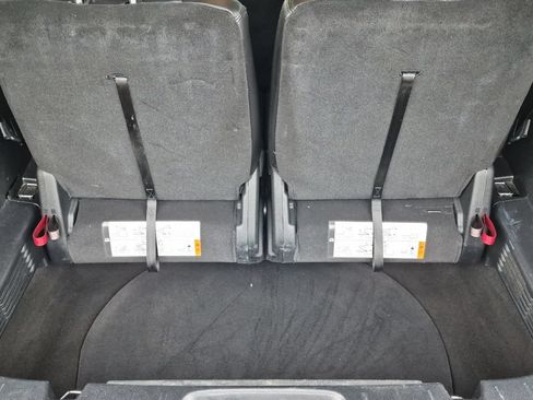 Used 2018 Ford Explorer XLT w/ Equipment Group 202A AWD/4WD image 7