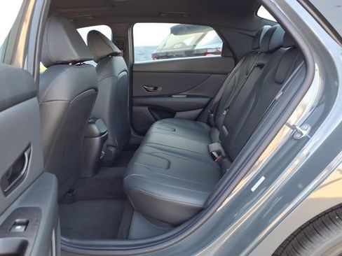 New 2026 Hyundai Elantra SEL Sport FWD image 20