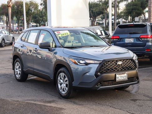 Used 2022 Toyota Corolla Cross L image 3