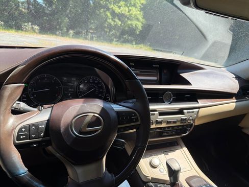 Used 2018 Lexus ES 350 w/ Premier Package FWD image 33