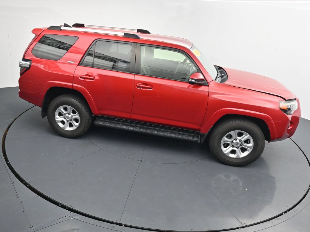 Used 2022 Toyota 4Runner SR5 Premium AWD/4WD image 32