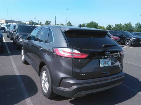 Used 2024 Ford Edge SEL AWD/4WD image 3
