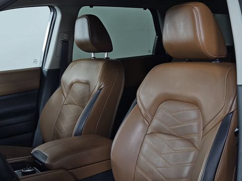 Used 2023 Nissan Pathfinder Platinum AWD/4WD image 24