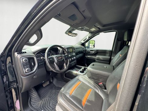 Used 2020 GMC Sierra 2500 AT4 w/ AT4 Premium Package AWD/4WD image 11