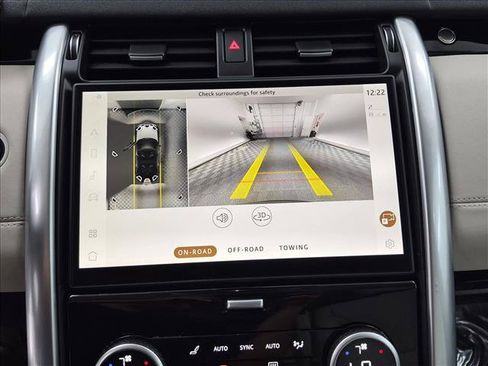 Certified 2025 Land Rover Discovery S AWD/4WD image 14