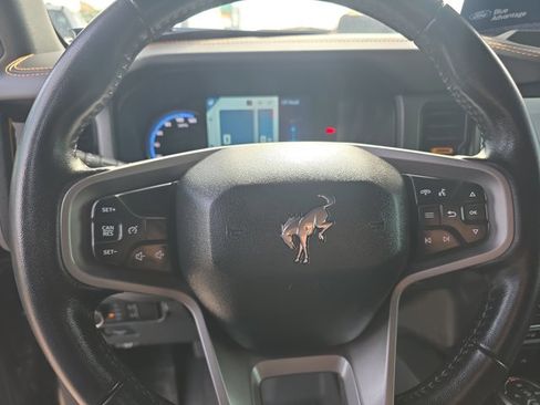 Used 2024 Ford Bronco Badlands image 12