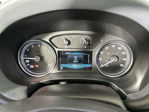 Used 2019 Buick Enclave Essence AWD/4WD image 14