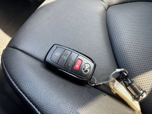 Used 2025 Toyota Grand Highlander FWD image 15