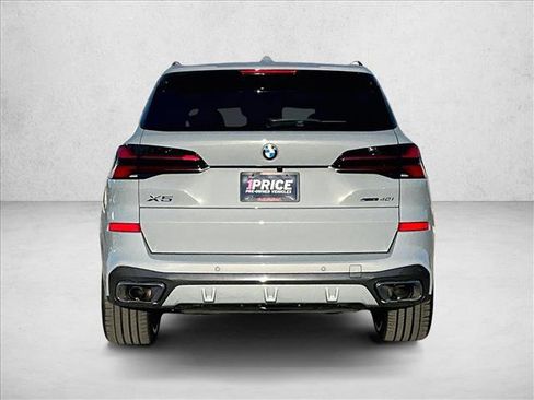 Used 2026 BMW X5 sDrive40i w/ M Sport Package image 4