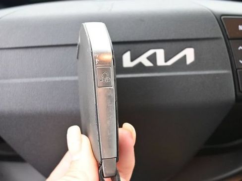 Used 2026 Kia Sportage LX FWD image 31