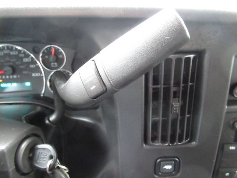 Used 2025 Chevrolet Express 3500 LT w/ LT Preferred Equipment Group RWD image 24