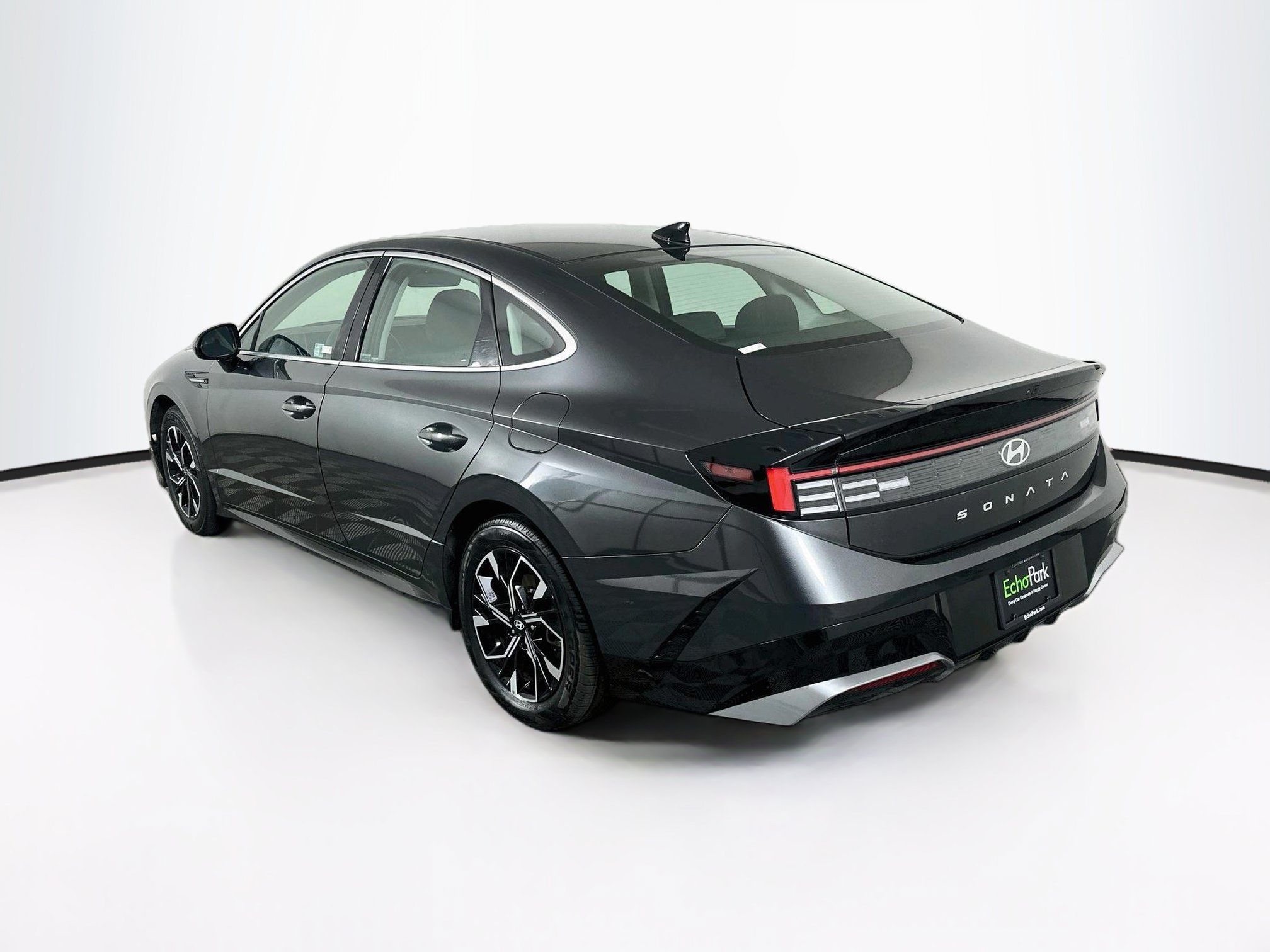 Used 2025 Hyundai Sonata SEL FWD image 5