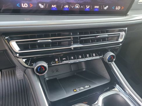 New 2026 Chevrolet Traverse LT w/ LPO, Floor Liner Package image 30