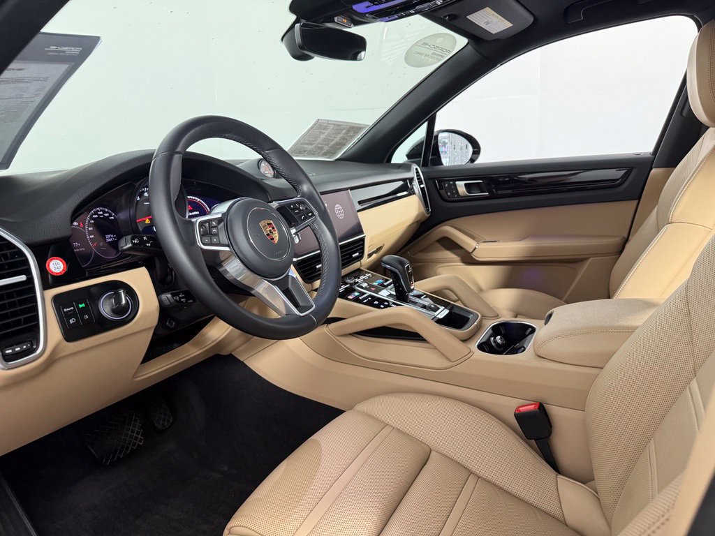 Certified 2023 Porsche Cayenne AWD/4WD image 4