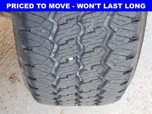 Used 2025 Ford F250 XLT w/ FX4 Off-Road Package image 18