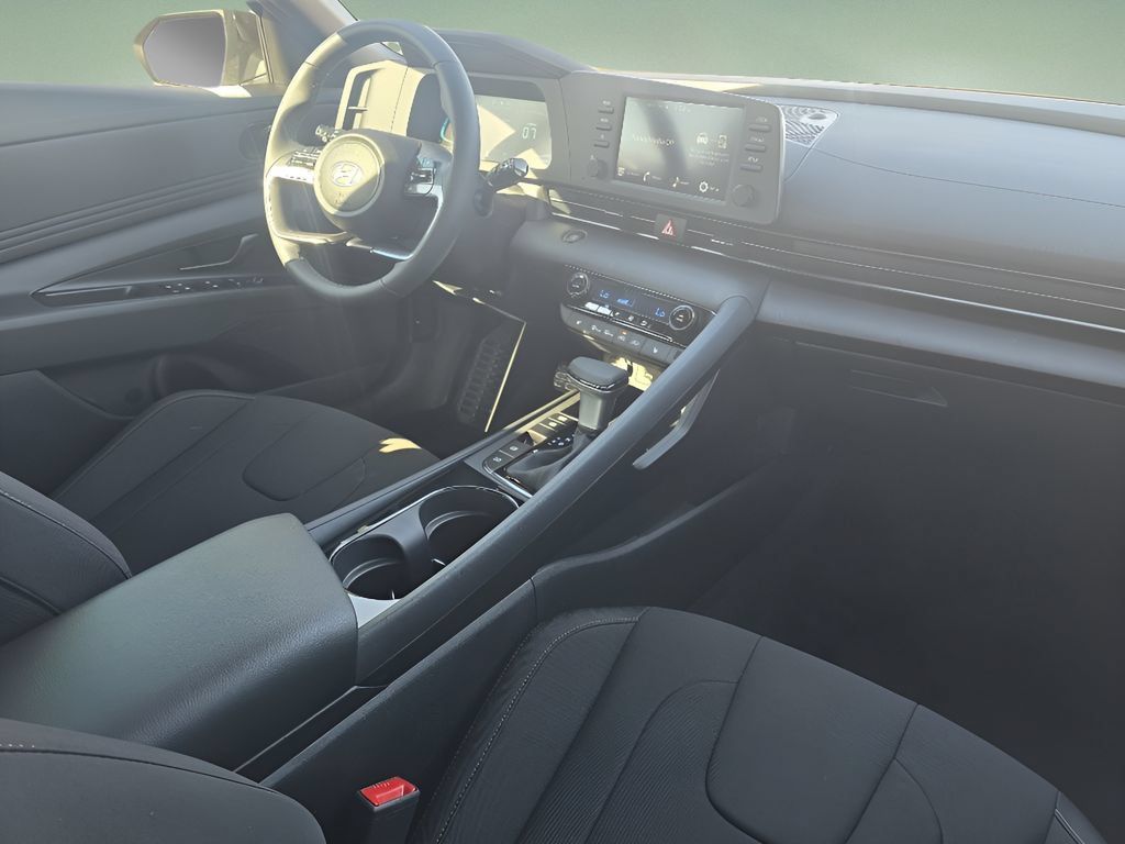 New 2026 Hyundai Elantra SEL Sport Premium FWD image 29