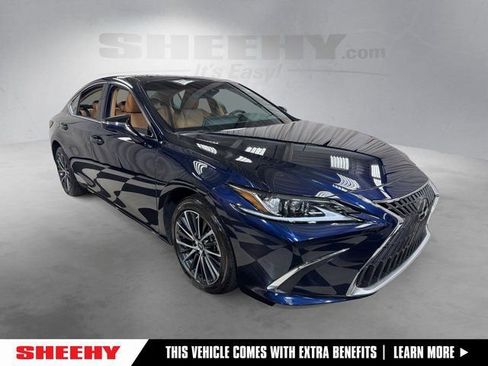 Certified 2024 Lexus ES 250 w/ Premium Package image 1