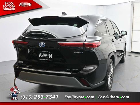 Used 2021 Toyota Highlander Platinum AWD/4WD image 4