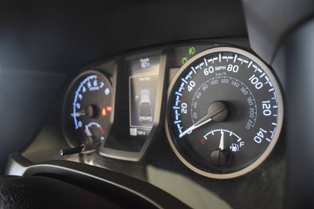 Used 2017 Toyota Tacoma TRD Pro AWD/4WD image 77