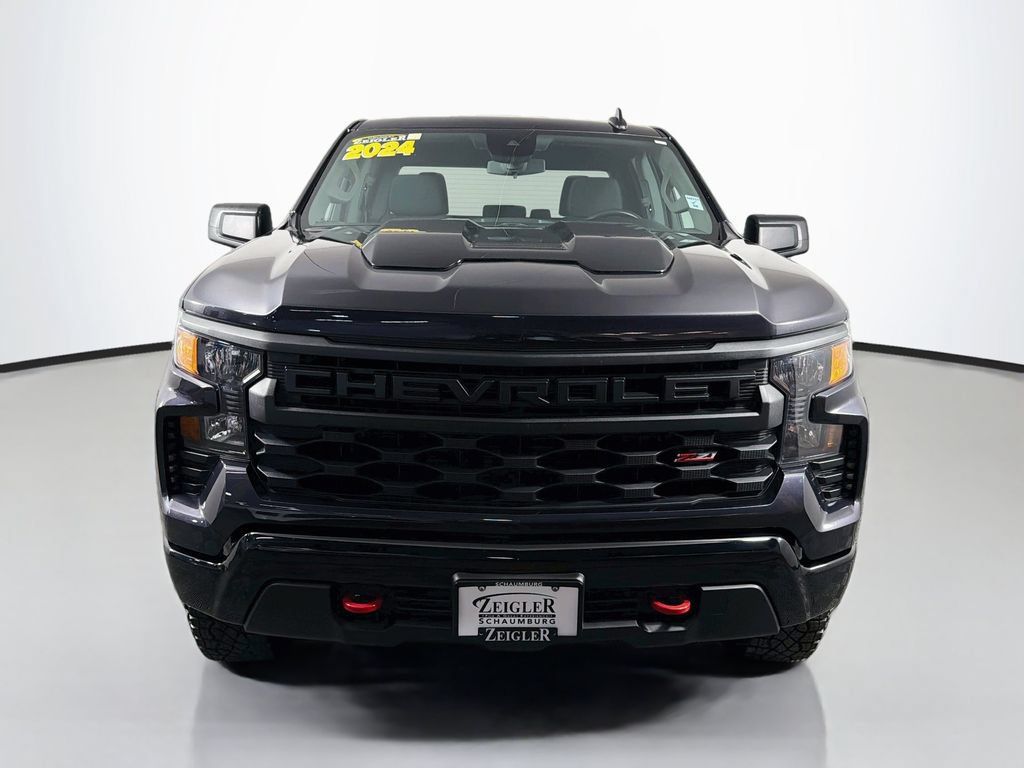 Used 2024 Chevrolet Silverado 1500 Custom Trail Boss AWD/4WD image 2