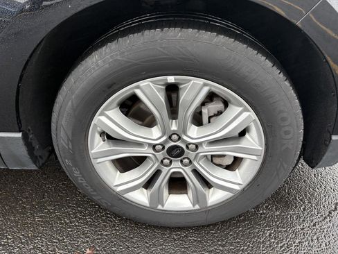 Used 2024 Ford Edge Titanium image 28