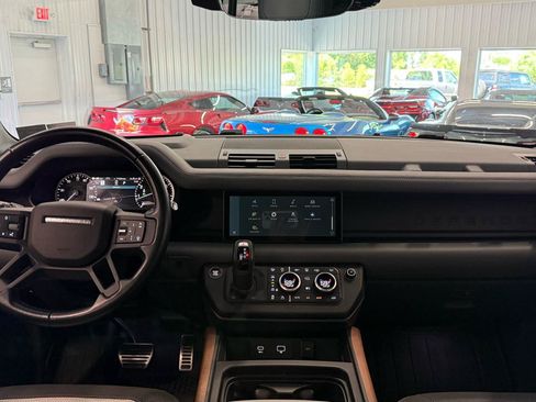 Used 2023 Land Rover Defender 110 X-Dynamic SE AWD/4WD image 16