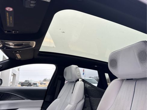 Used 2023 Cadillac Lyriq RWD Luxury image 10