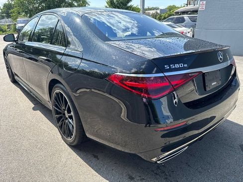 Used 2023 Mercedes-Benz S 580e 4MATIC Sedan image 3
