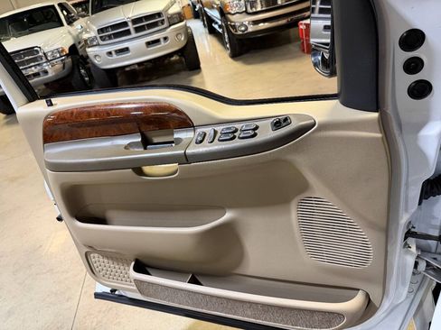 Used 2002 Ford F350 Lariat AWD/4WD image 37