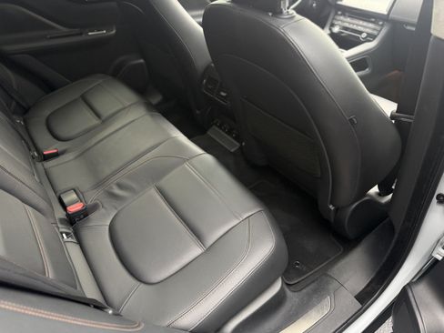 Used 2019 Jaguar F-PACE Prestige AWD/4WD image 24