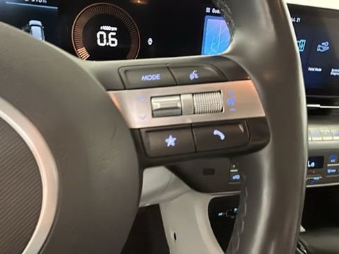Used 2024 Hyundai Kona SEL FWD image 16