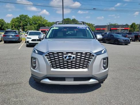 Used 2022 Hyundai Palisade SEL w/ Premium Package FWD image 2