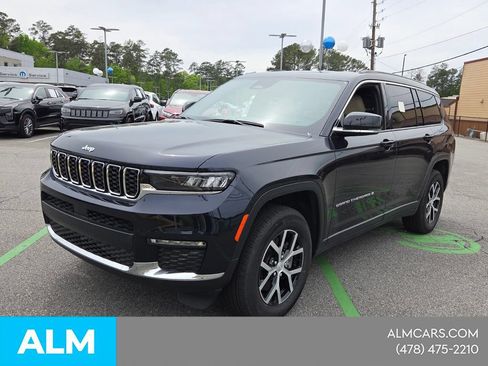 Used 2025 Jeep Grand Cherokee L Limited w/ Trailer Tow Package AWD/4WD image 3