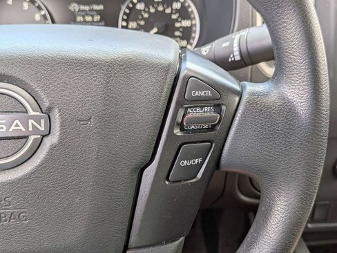Used 2024 Nissan Frontier SV RWD image 17