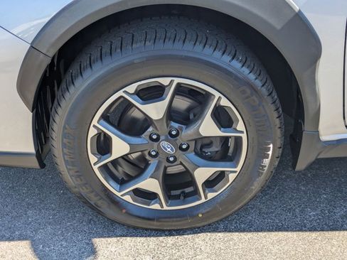 Used 2019 Subaru Crosstrek 2.0i Premium w/ Moonroof Package image 23