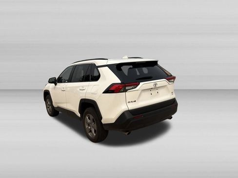 Used 2025 Toyota RAV4 XLE AWD/4WD image 7