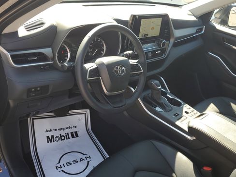 Used 2026 Toyota Highlander XLE image 21