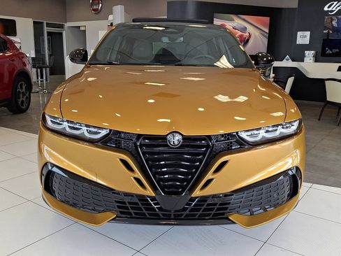 New 2026 Alfa Romeo Tonale w/ Black Premium Package image 2