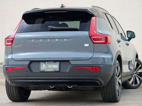 Used 2021 Volvo XC40 P8 Recharge w/ Advanced Package AWD/4WD image 4