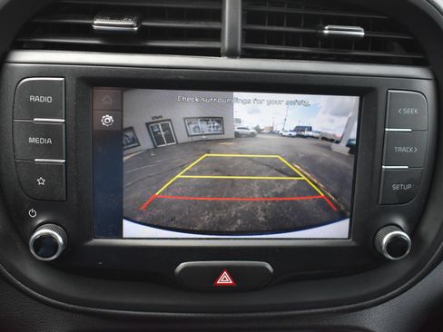 Used 2023 Kia Soul LX FWD image 24