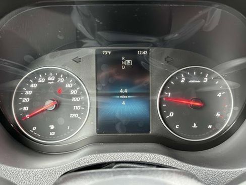 Used 2024 Mercedes-Benz Sprinter 2500 image 2