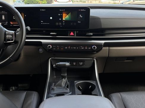 Used 2026 Kia Carnival FWD image 17