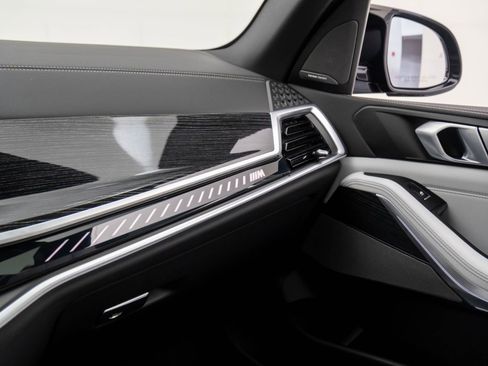 Certified 2025 BMW X5 M60i w/ Climate Comfort Package image 29