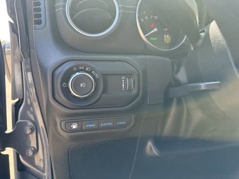 Used 2023 Jeep Wrangler Unlimited Sahara w/ Cold Weather Group AWD/4WD image 24