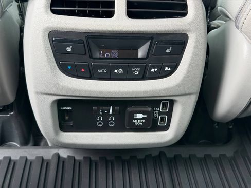 Used 2021 Honda Pilot Touring image 30